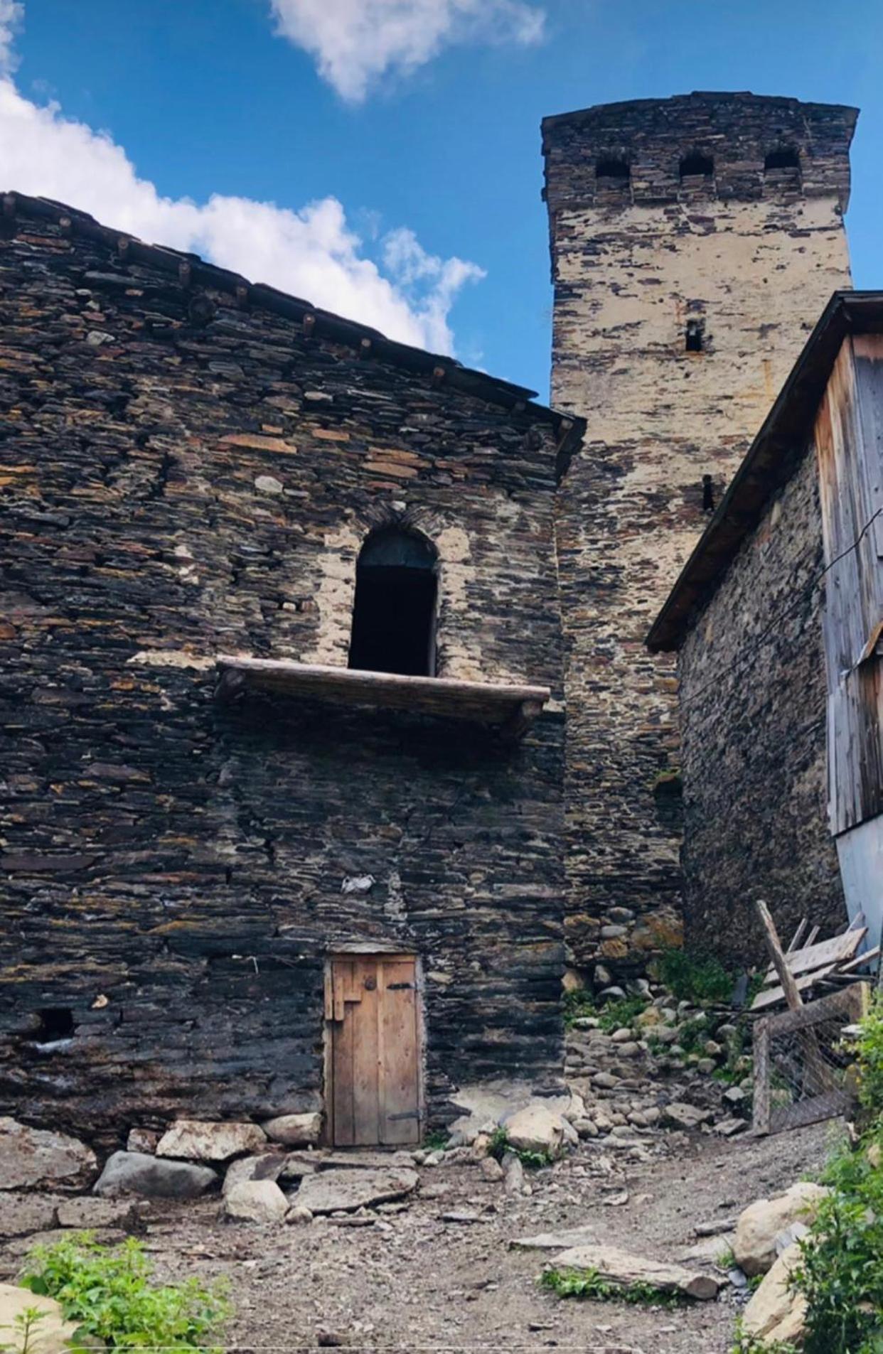 Old House Hotel Ushguli Exterior photo